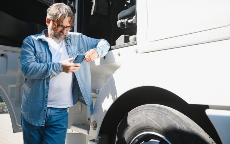 Frenos y llantas: qué revisar antes de un viaje largo por carretera